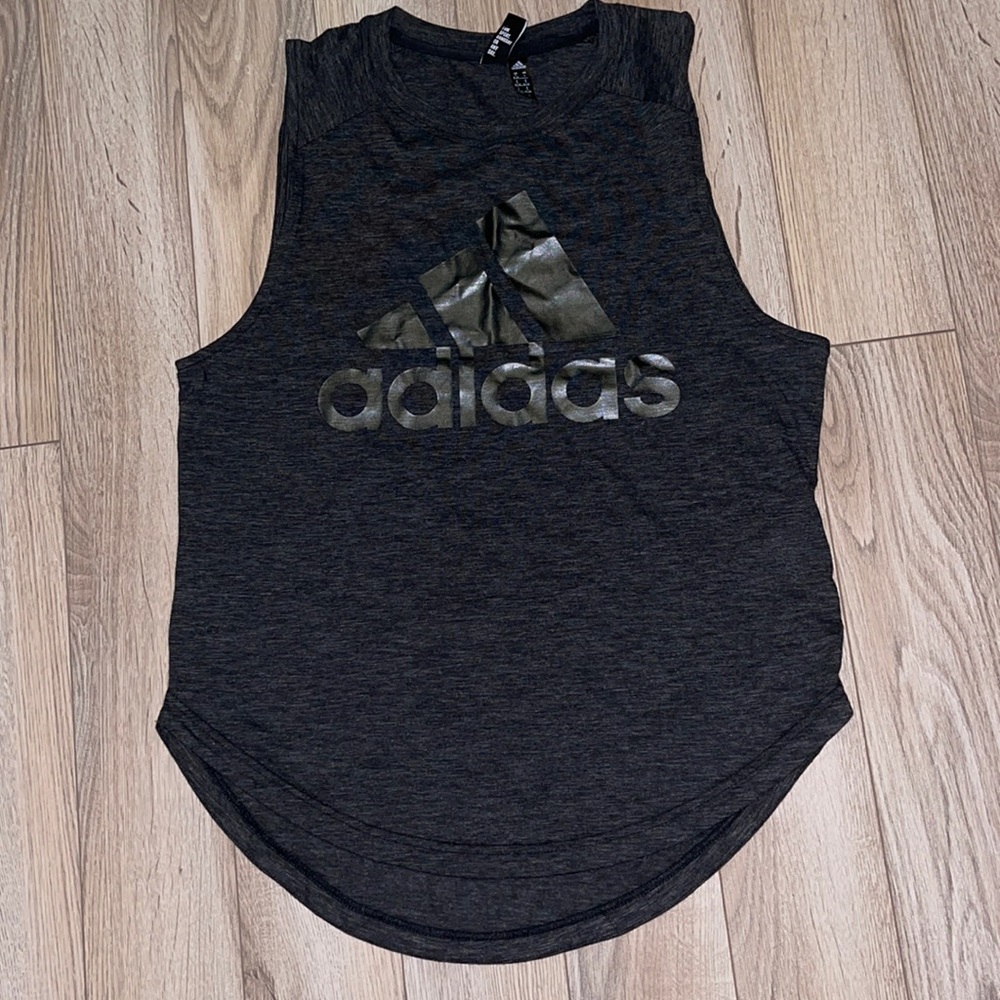 Women’s muscle shirt